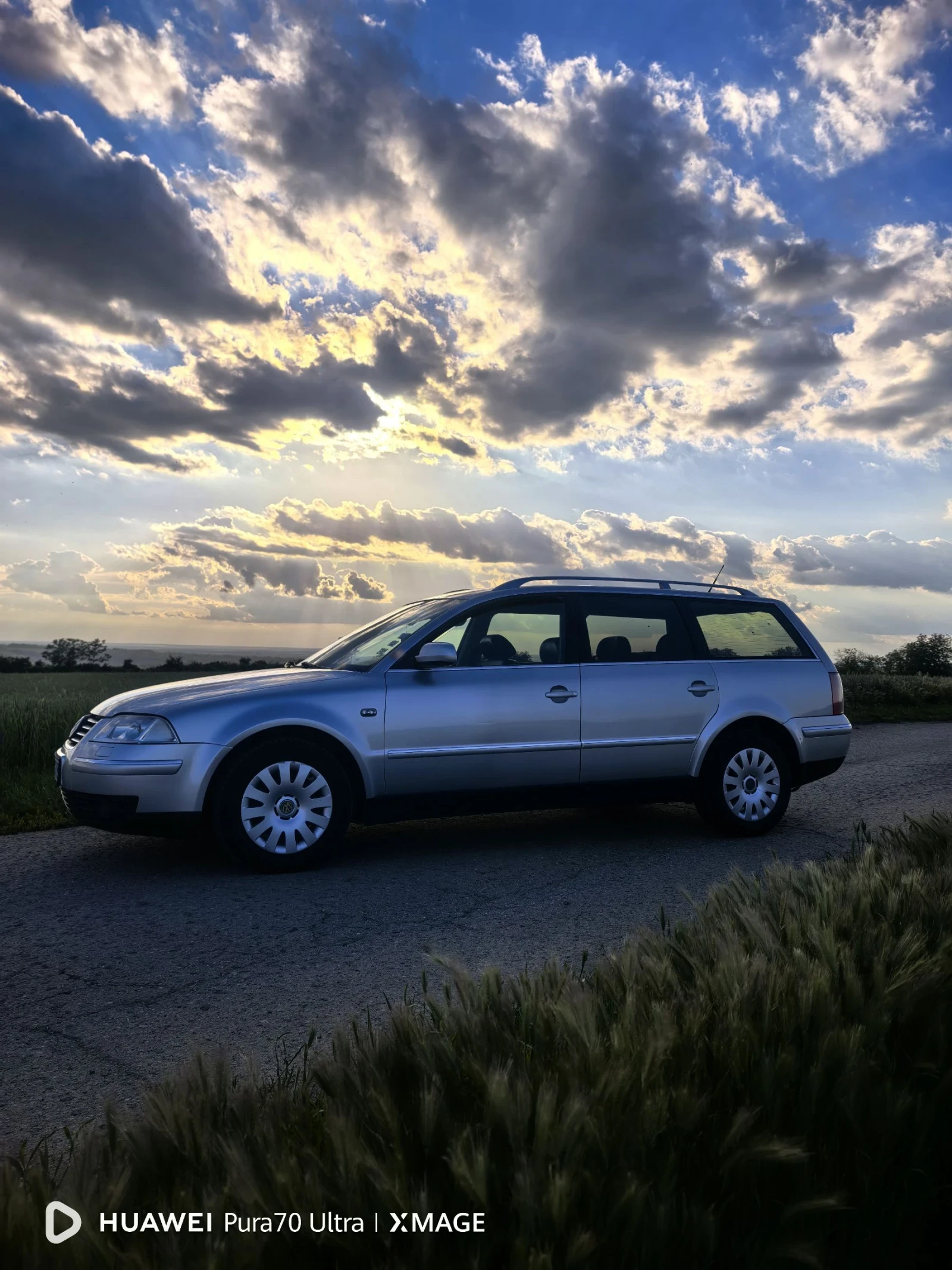 VW Passat 1.9 TDI Автомат, снимка 9 - Автомобили и джипове - 54663049