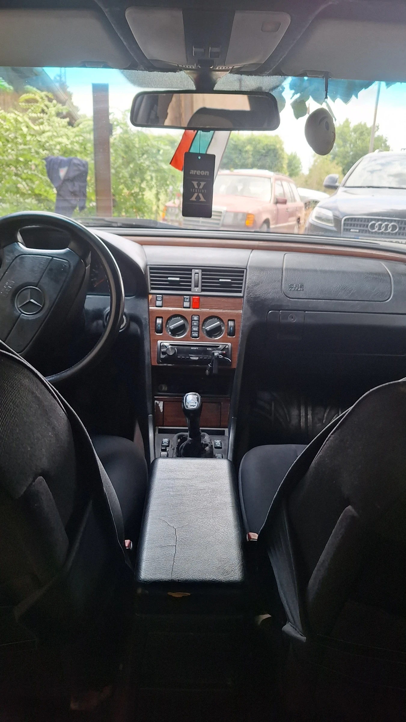 Mercedes-Benz C 220, снимка 5 - Автомобили и джипове - 54933823