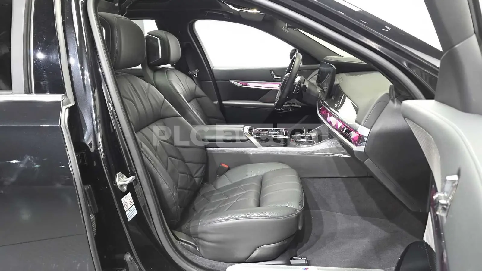BMW 740 i xDriveM| 360| HUD| �����| TV| ���.��������� | Mobile.bg � ����������� 9