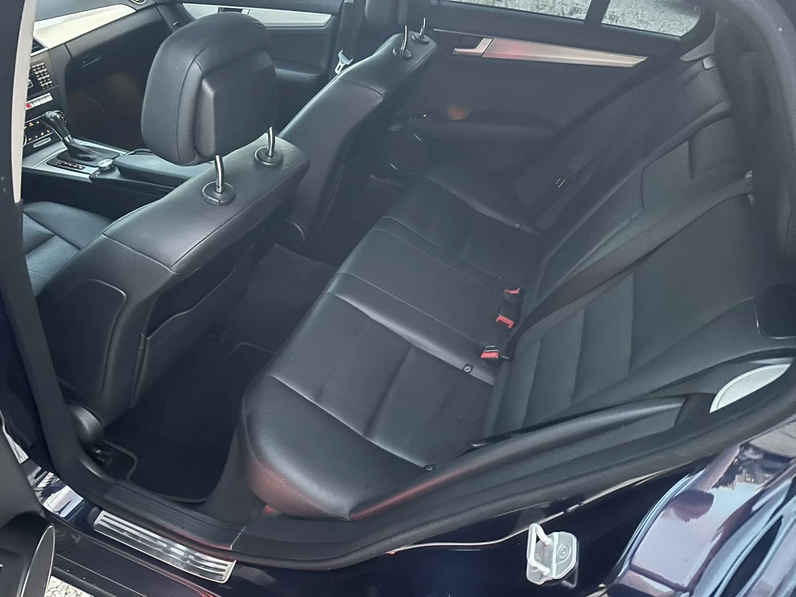 Mercedes-Benz C 350, снимка 14 - Автомобили и джипове - 55101440
