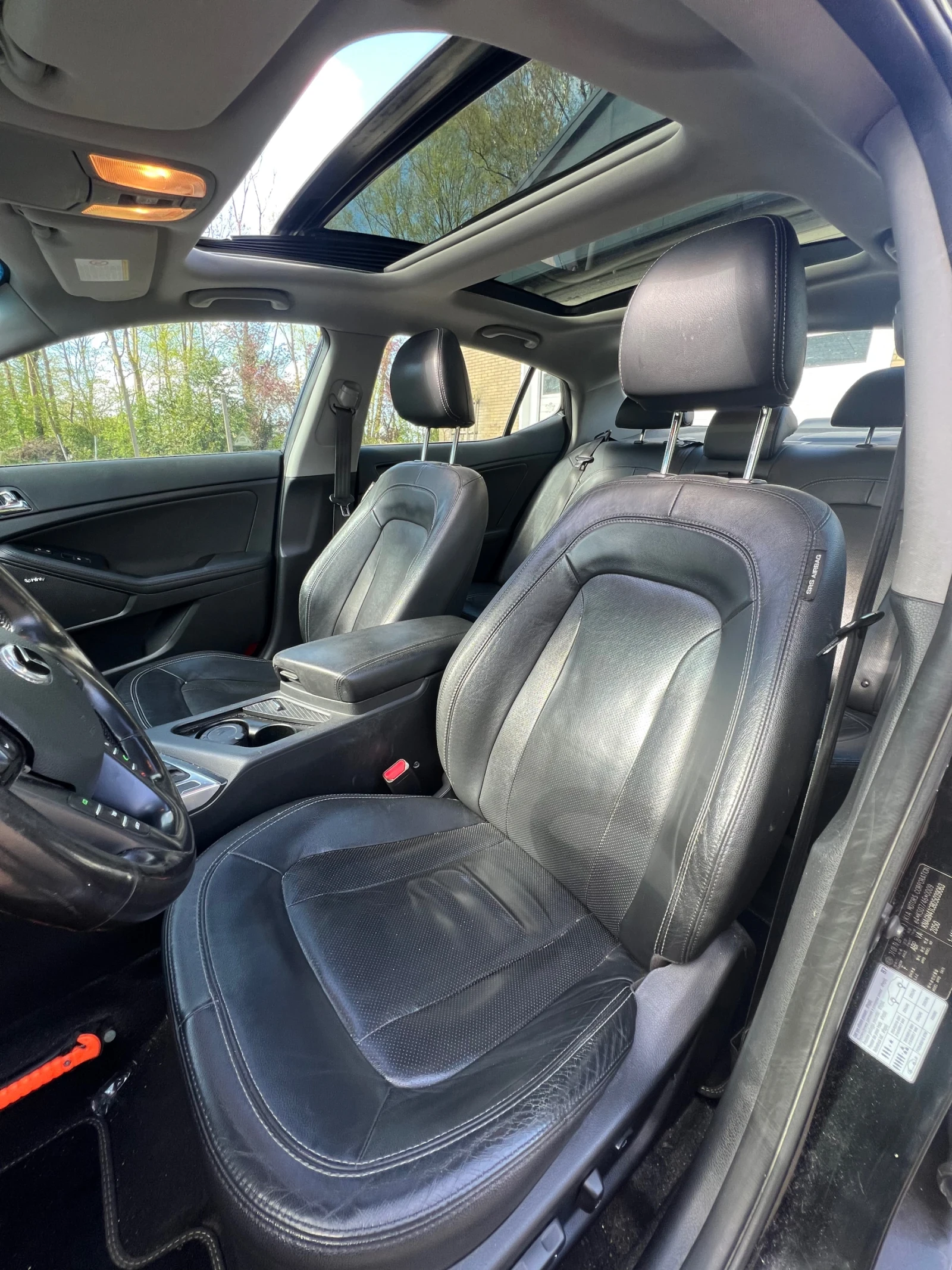 Kia Optima 2.0 Hybrid* Кожа* Нави* Панорама* Обдухване* Подгр, снимка 10 - Автомобили и джипове - 55418582
