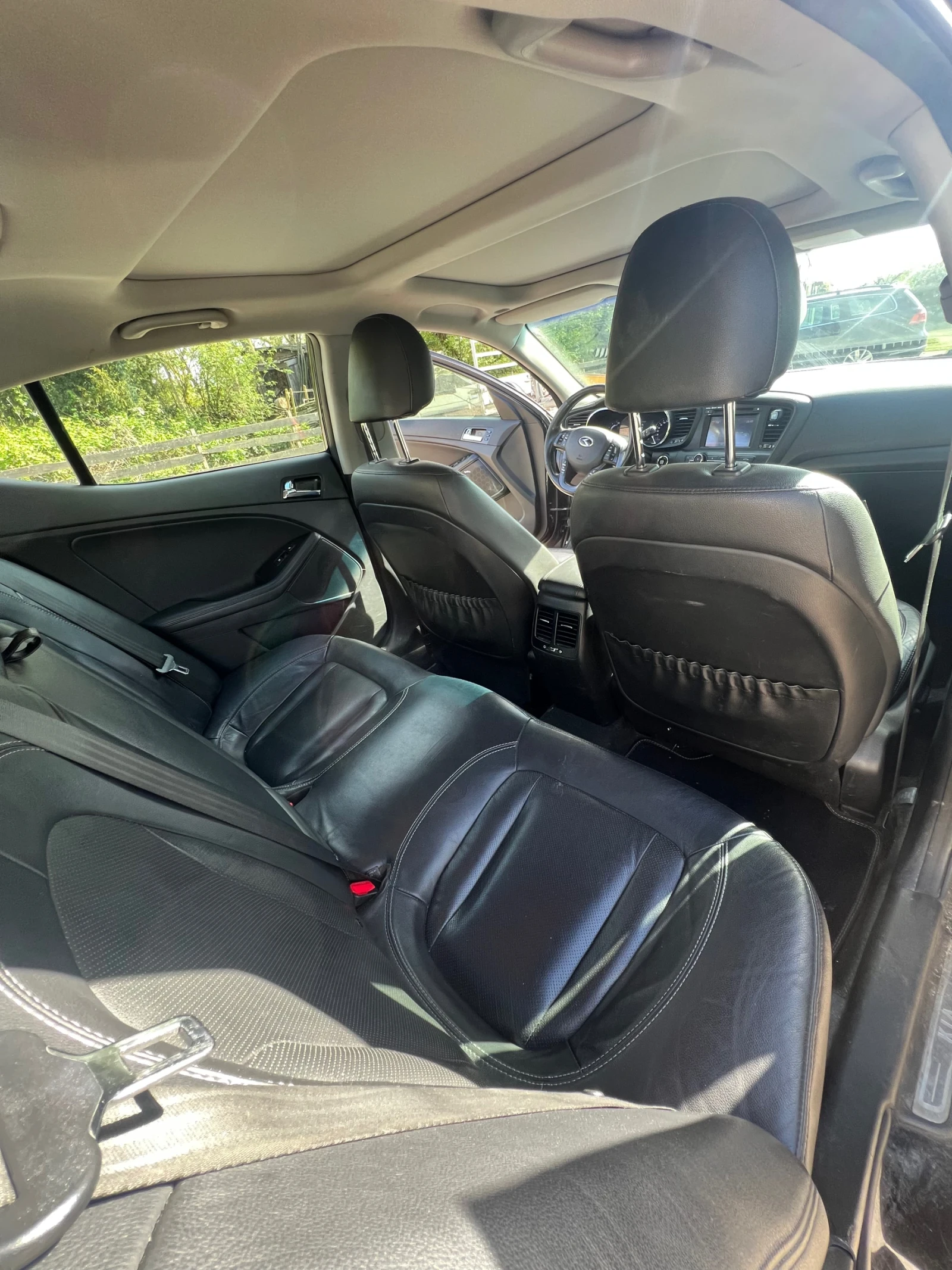 Kia Optima 2.0 Hybrid* Кожа* Нави* Панорама* Обдухване* Подгр, снимка 13 - Автомобили и джипове - 55418582