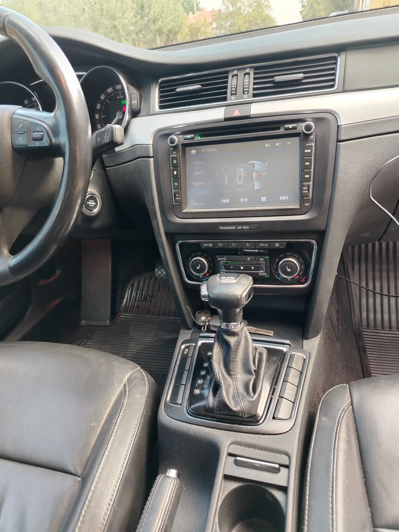 Skoda Superb 2.004x4dizel, снимка 11 - Автомобили и джипове - 55596703