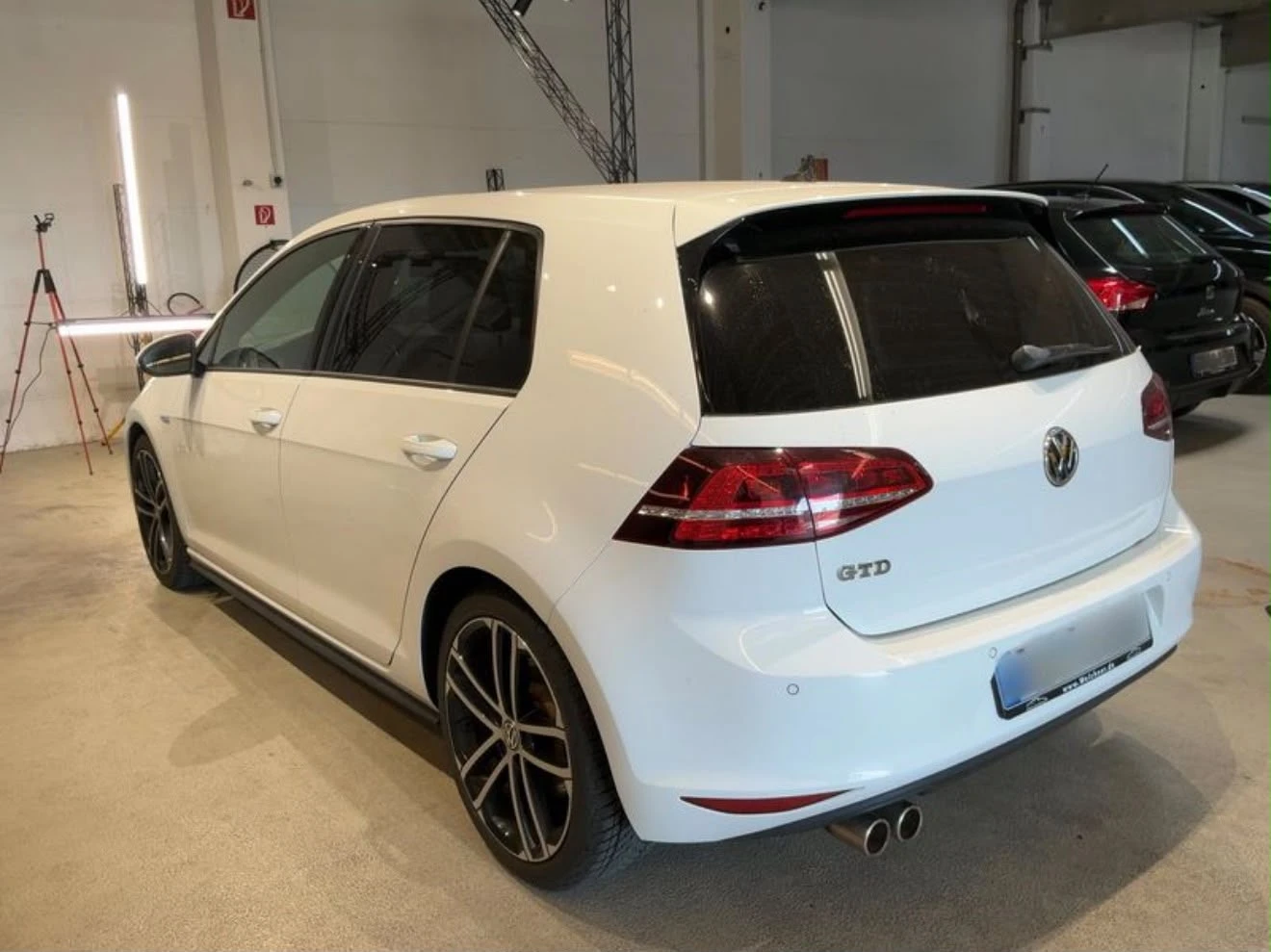 VW Golf 2.0TDI GTD 184 к.с Лизинг Уникредит по187евро , снимка 5 - Автомобили и джипове - 55654315