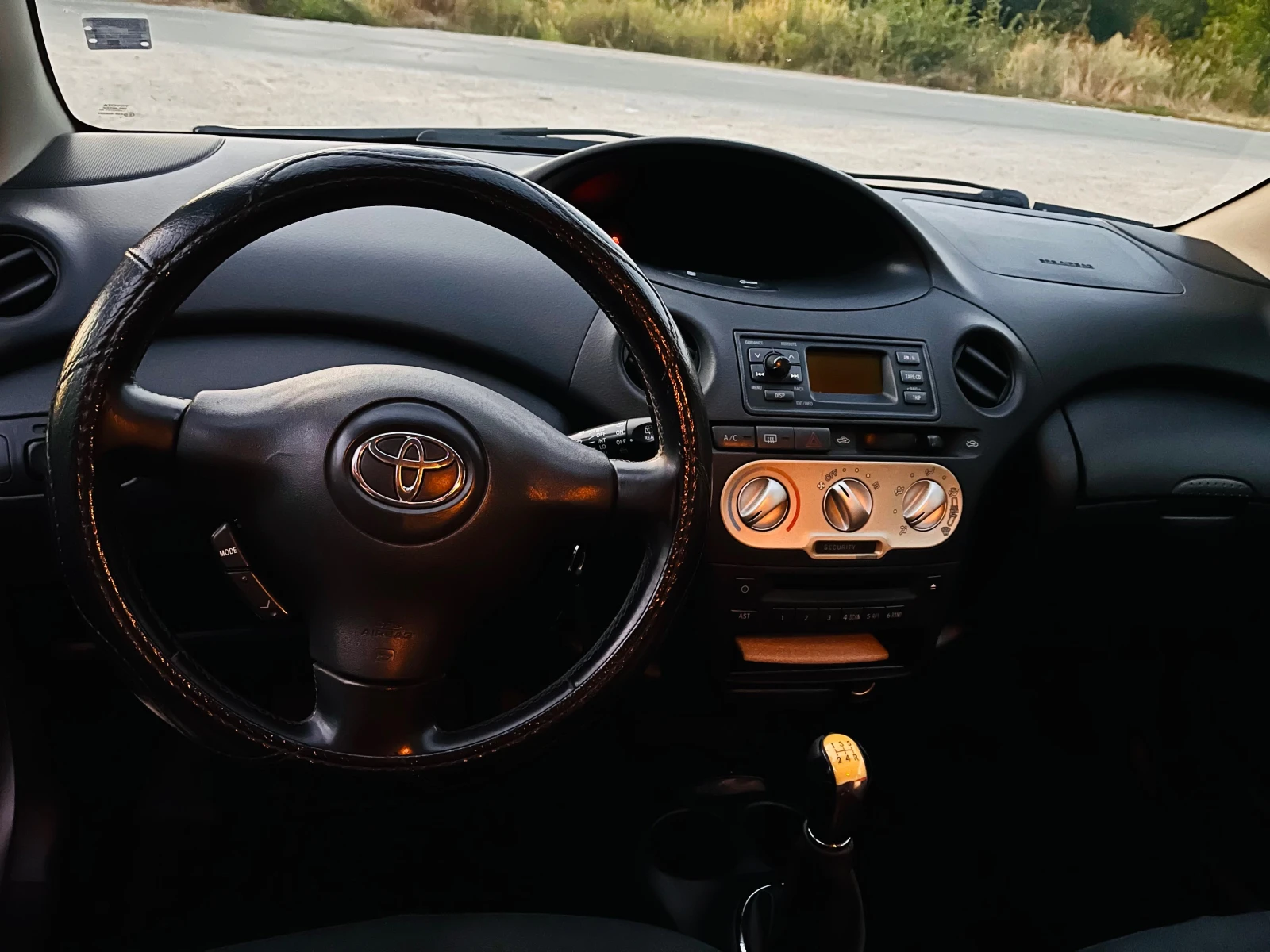 Toyota Yaris Facelift, снимка 13 - Автомобили и джипове - 55827137
