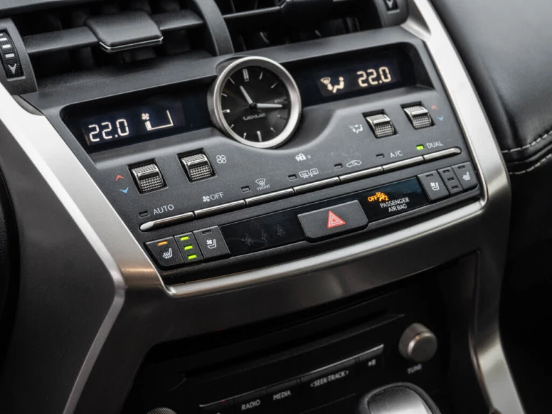 Lexus NX 300 F SPORT CAM* BLINDSPOT* ПОДГРЕВ* ОБДУХВАНЕ* , снимка 13 - Автомобили и джипове - 52660878