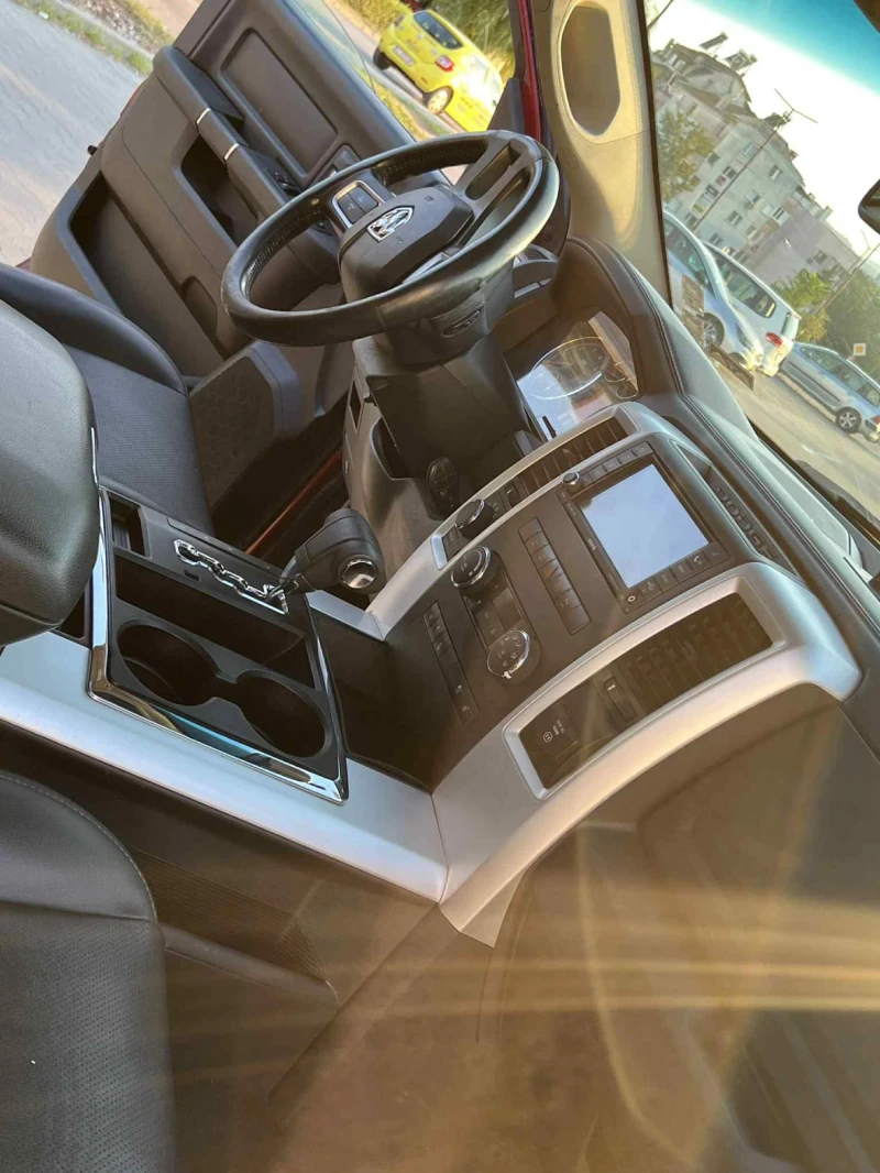 Dodge RAM 1500, снимка 14 - Автомобили и джипове - 52897212