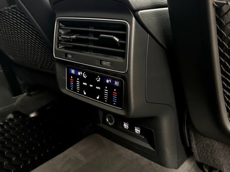 Audi Q8 Technik S-Line* DRV ASST* BLACK OPTIC, снимка 10 - Автомобили и джипове - 52919702