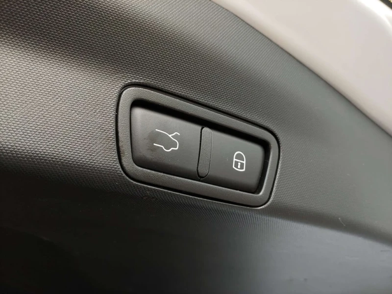 Alfa Romeo Stelvio * CARFAX * ЦЕНА ДО БГ, снимка 16 - Автомобили и джипове - 53108272