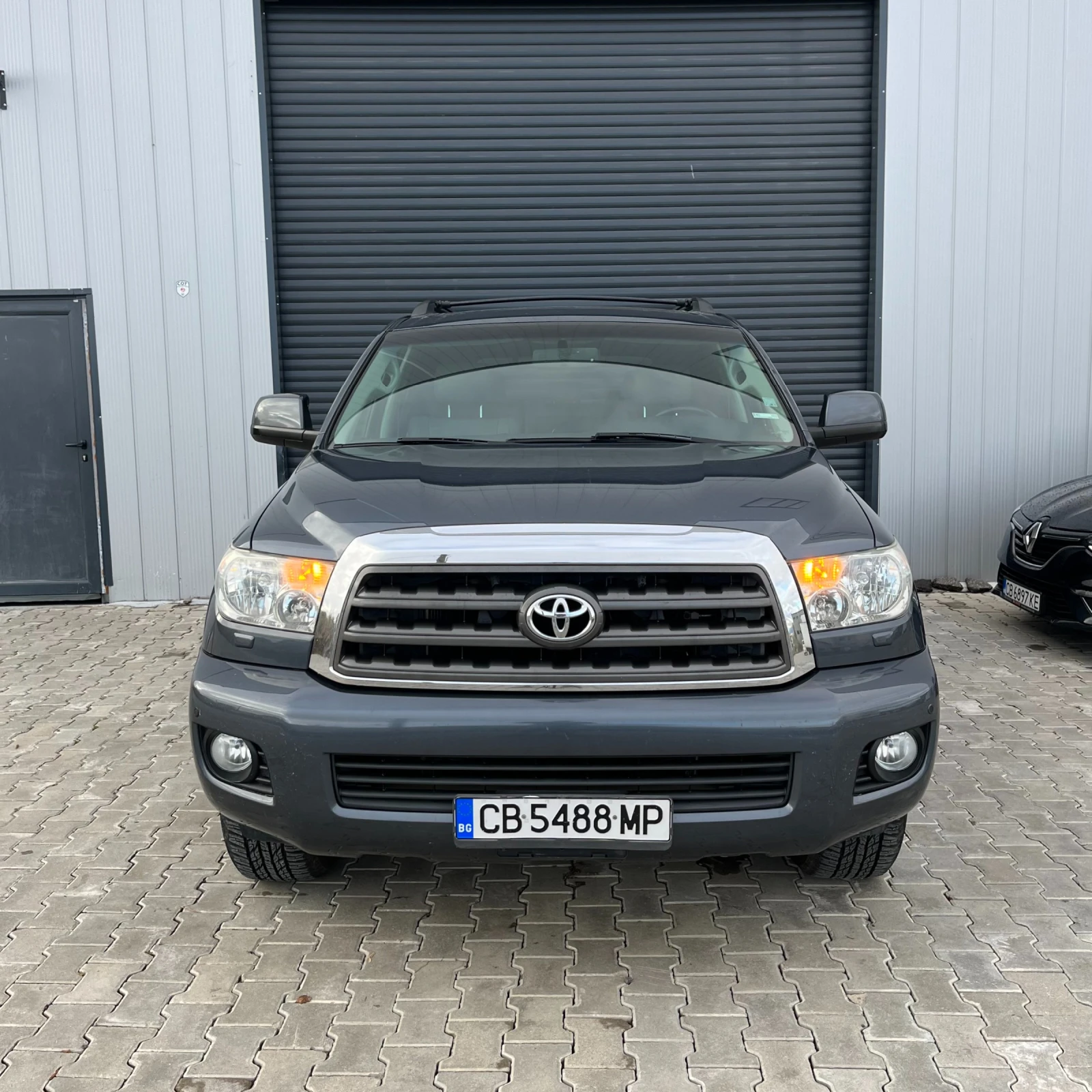 Toyota Sequoia SR5, 4.6, 150 000км - изображение 3