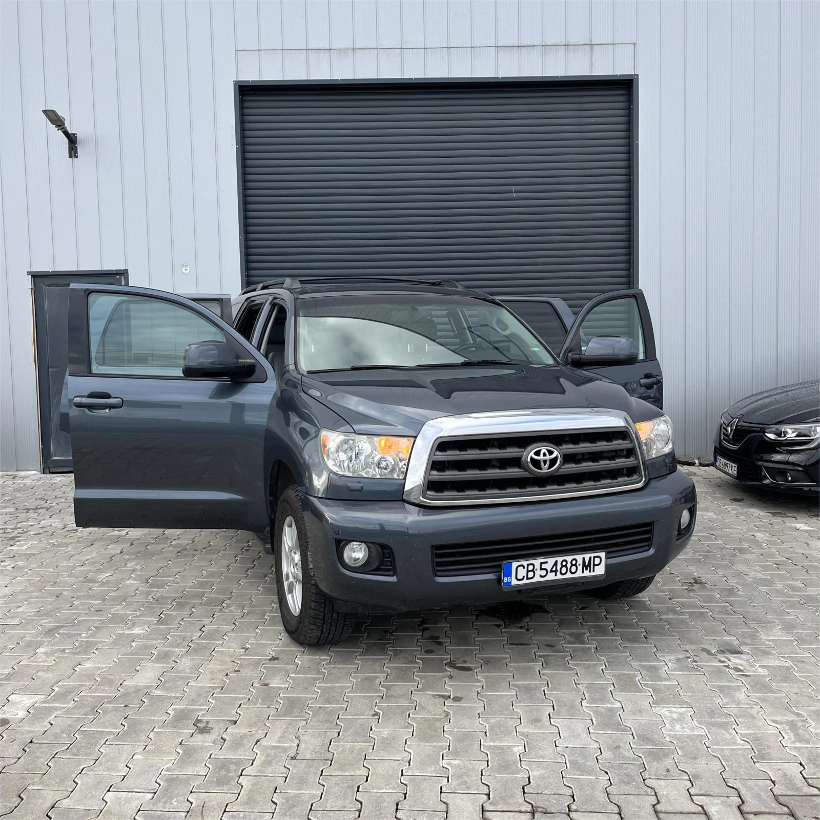 Toyota Sequoia SR5, 4.6, 150 000км - изображение 2