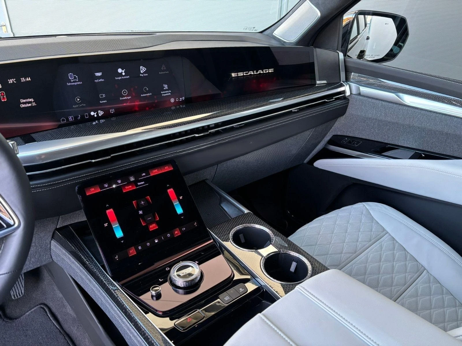 Cadillac Escalade 6.2 V8 V-SERIES/SUPERCHARGED/AKG/360/HEAD UP/TV/ | Mobile.bg   10