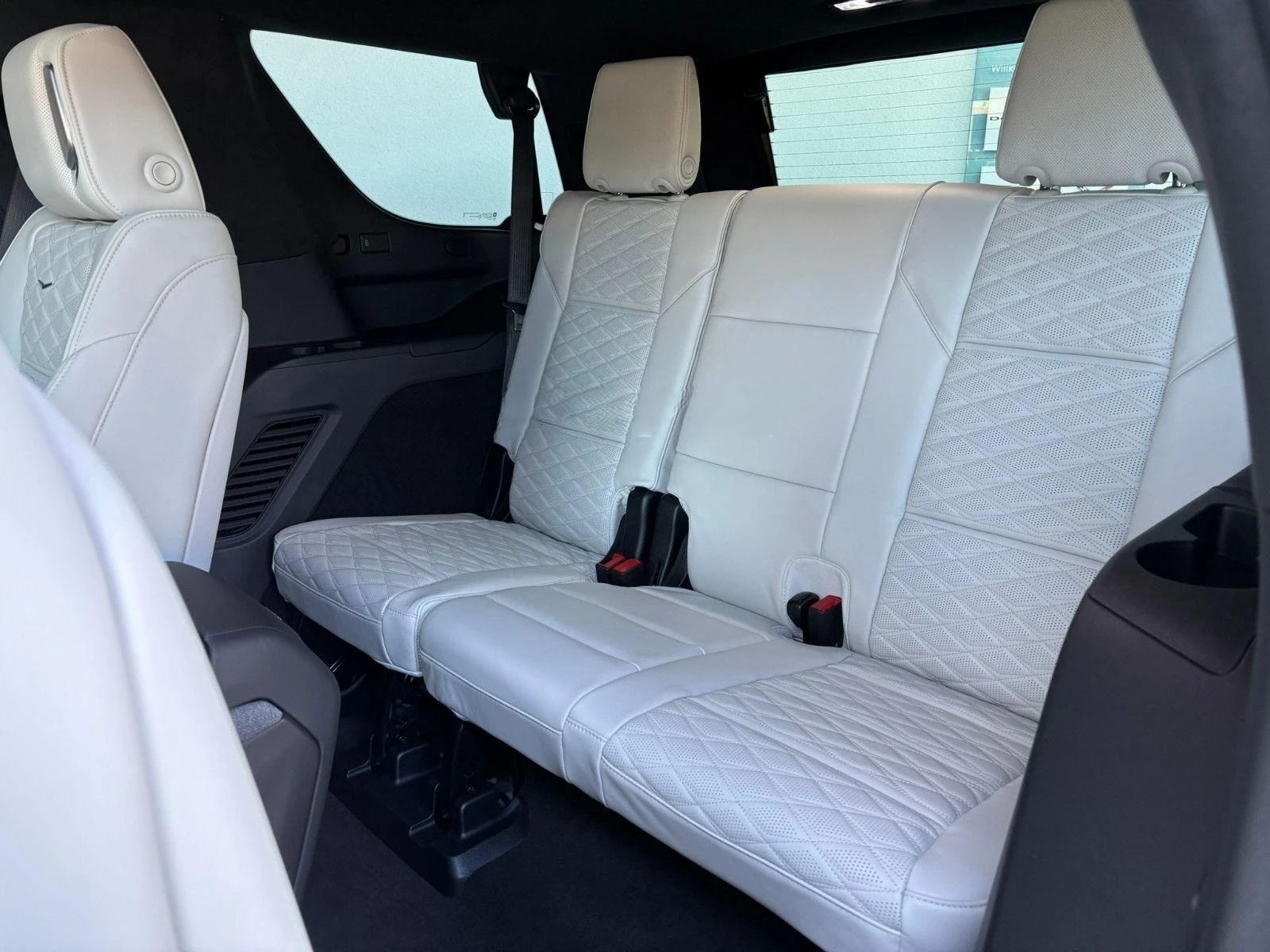 Cadillac Escalade 6.2 V8 V-SERIES/SUPERCHARGED/AKG/360/HEAD UP/TV/ | Mobile.bg   14