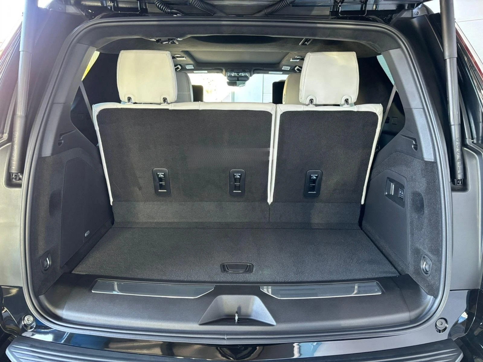 Cadillac Escalade 6.2 V8 V-SERIES/SUPERCHARGED/AKG/360/HEAD UP/TV/ | Mobile.bg   15