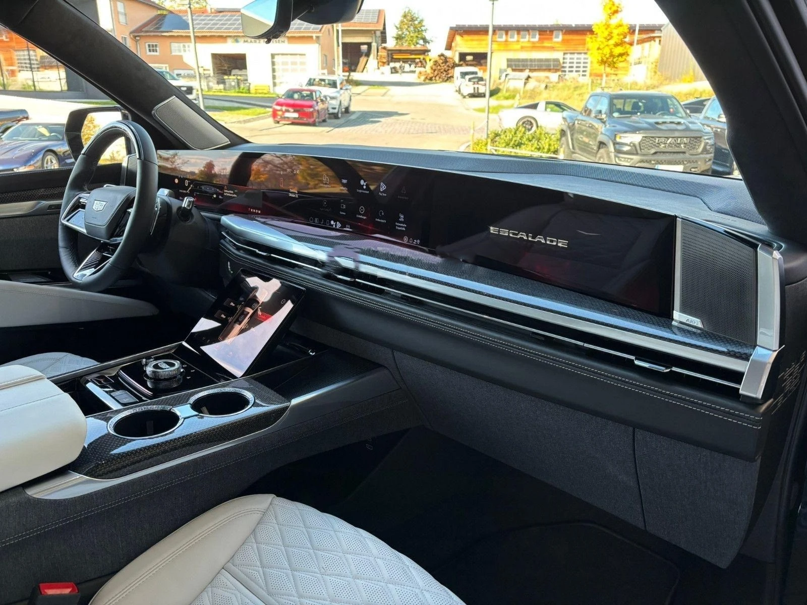 Cadillac Escalade 6.2 V8 V-SERIES/SUPERCHARGED/AKG/360/HEAD UP/TV/ | Mobile.bg   12