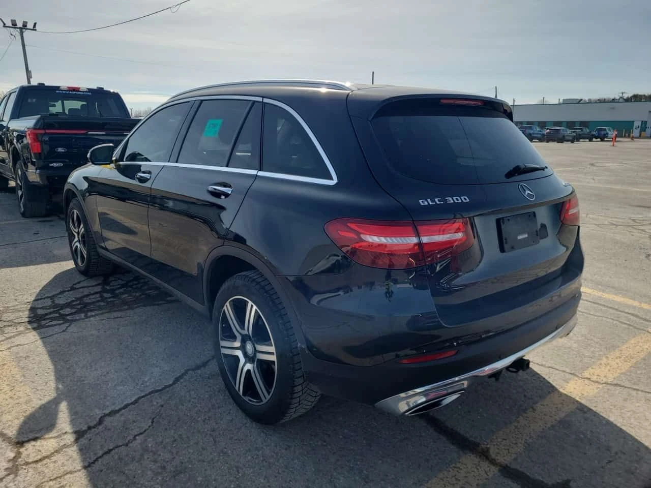 Mercedes-Benz GLC * 300 * CARFAX * ЦЕНА ДО БГ, снимка 4 - Автомобили и джипове - 53768682