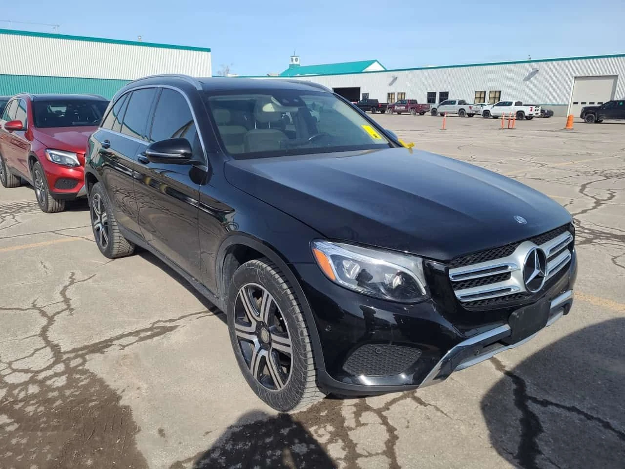 Mercedes-Benz GLC * 300 * CARFAX * ЦЕНА ДО БГ, снимка 2 - Автомобили и джипове - 53768682
