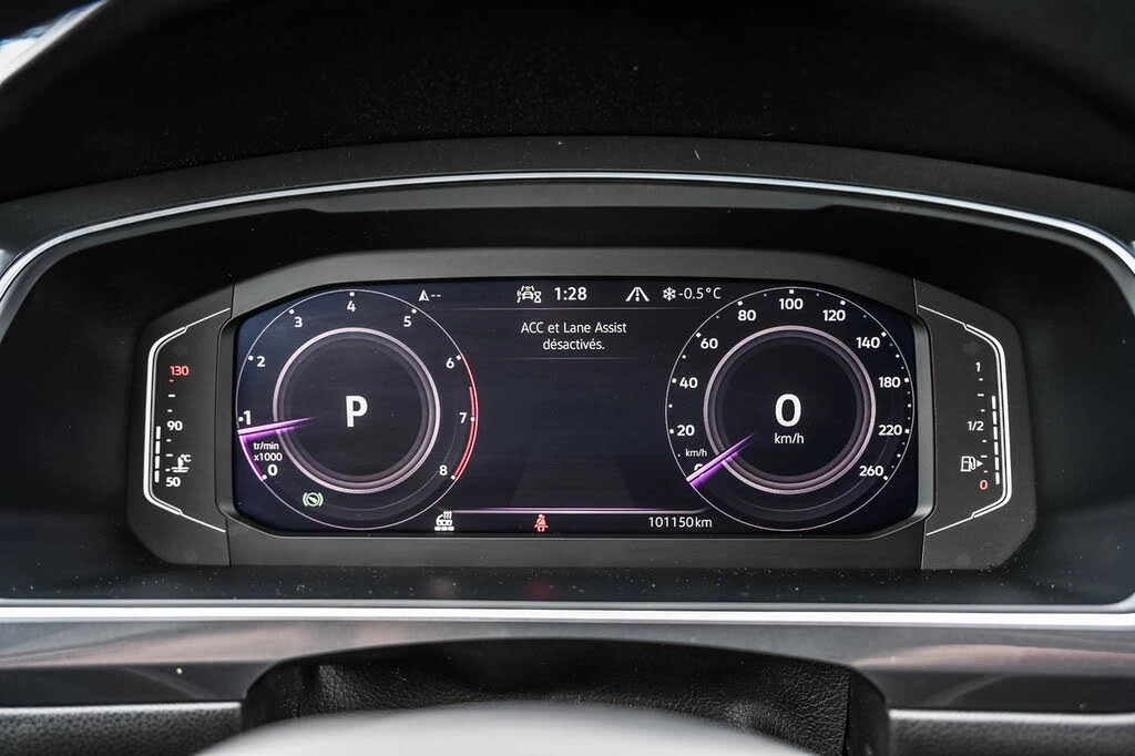 VW Tiguan * COMFORTLINE* R-LINE* BLACK* 4MOTION, снимка 7 - Автомобили и джипове - 53811182