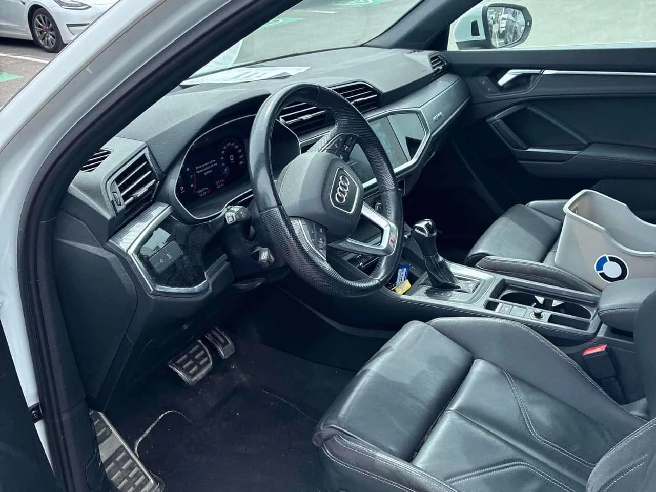 Audi Q3 * Progressiv * CARFAX * ЦЕНА ДО БГ, снимка 5 - Автомобили и джипове - 54385096