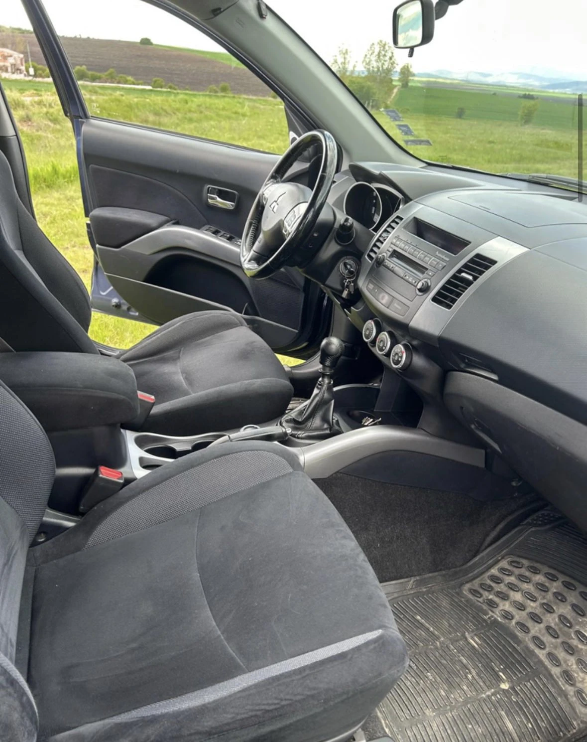 Mitsubishi Outlander, снимка 11 - Автомобили и джипове - 54416782