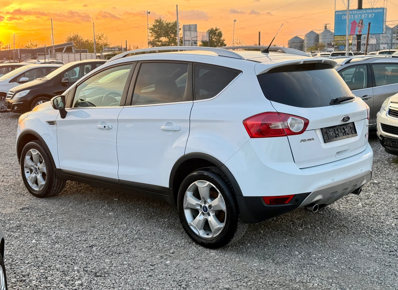 Ford Kuga 2.0TDCI 163kc * 4x4 * ПАНОРАМА * TITANIUM, снимка 6 - Автомобили и джипове - 54417500