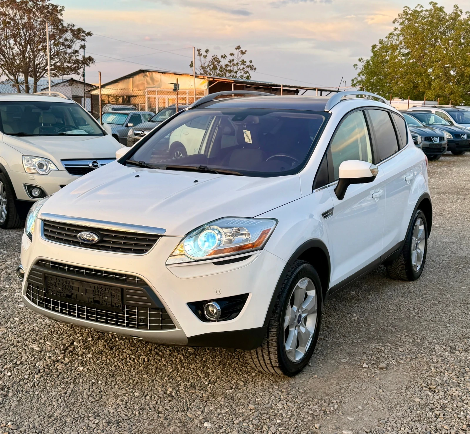 Ford Kuga 2.0TDCI 163kc * 4x4 * ПАНОРАМА * TITANIUM