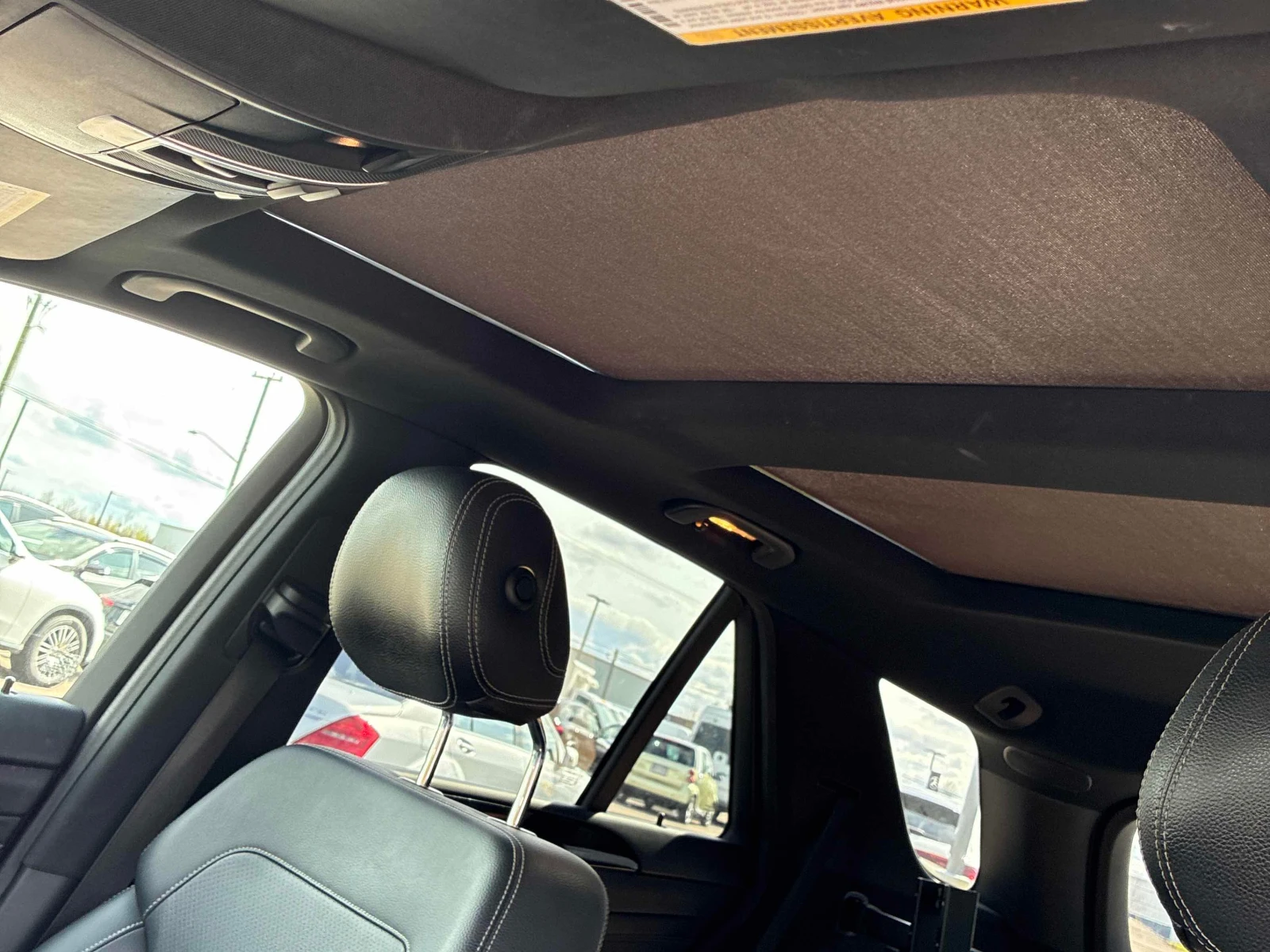 Mercedes-Benz ML 350 AMG * ПОДГРЕВ * КАМЕРА * BLIND SPOT * CARFAX * , снимка 9 - Автомобили и джипове - 54557623