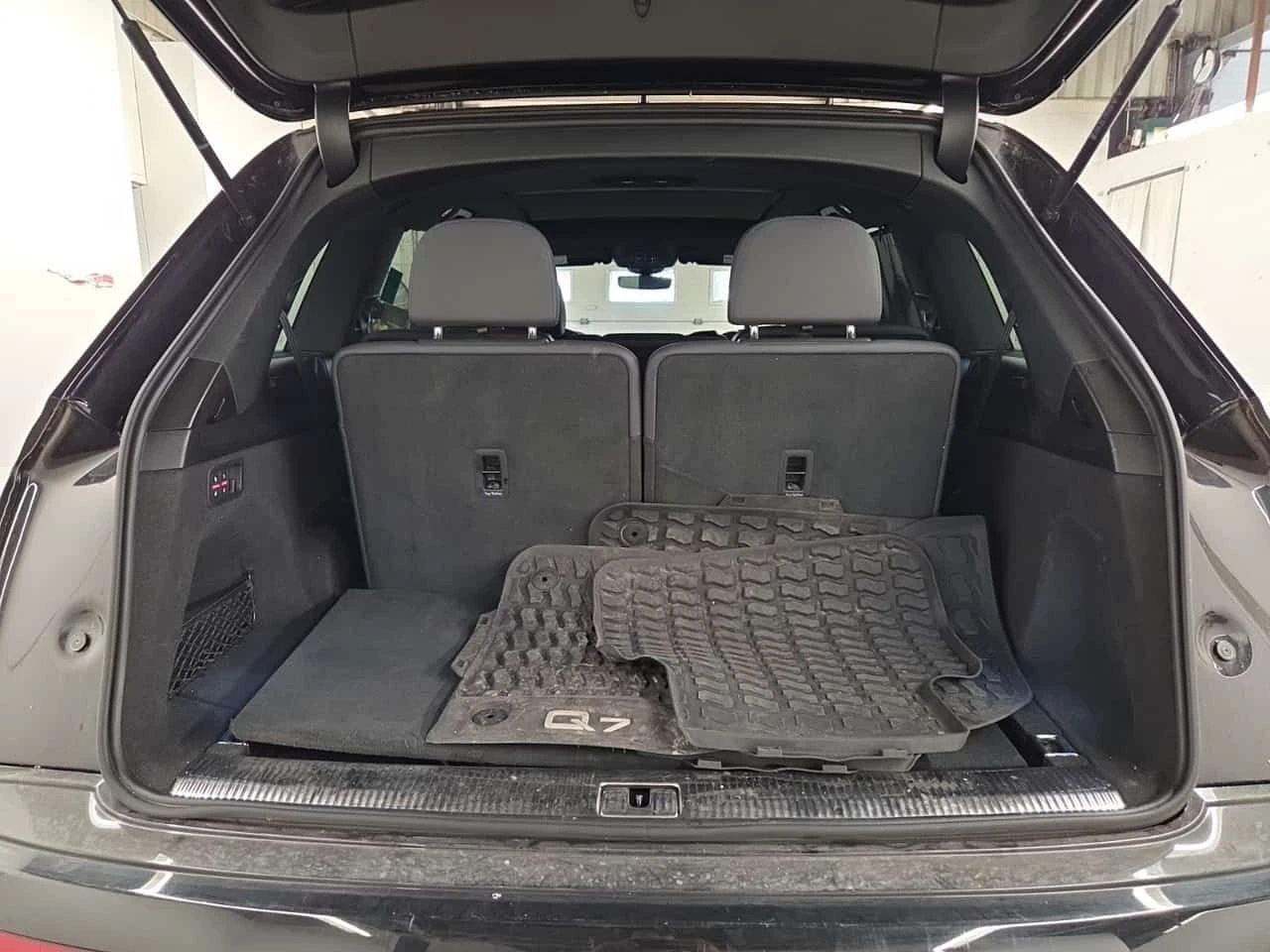 Audi Q7 * KOMFORT * CARFAX * S LINE * 2 КЛЮЧА * , снимка 14 - Автомобили и джипове - 55514748
