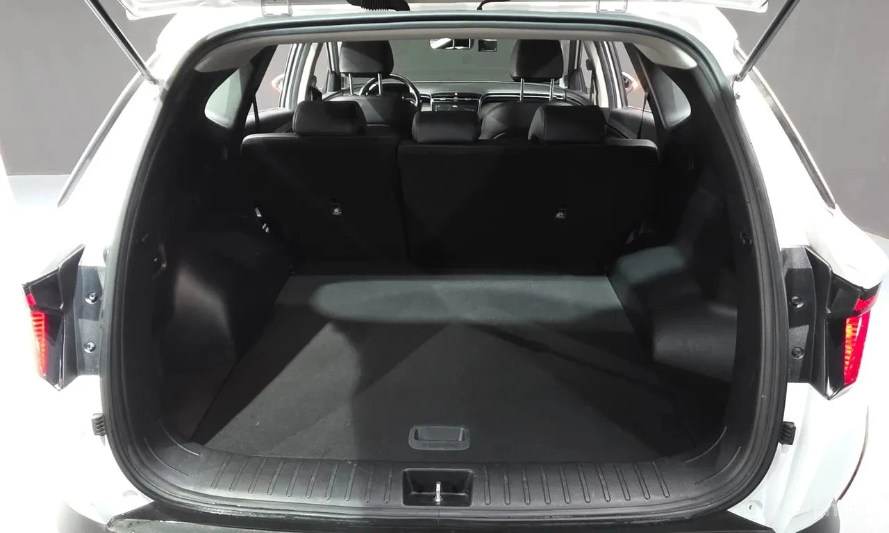 Hyundai Tucson * Premium 2WD * ЦЕНА ДО БГ, снимка 17 - Автомобили и джипове - 55937976