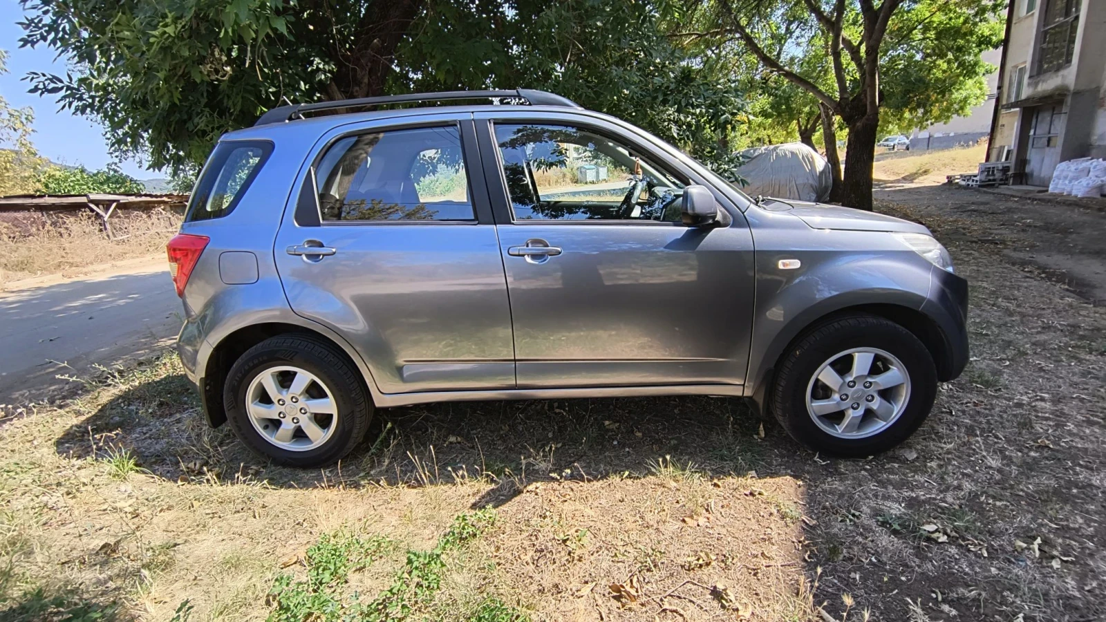 Daihatsu Terios Газ/Бензин, снимка 6 - Автомобили и джипове - 56061314