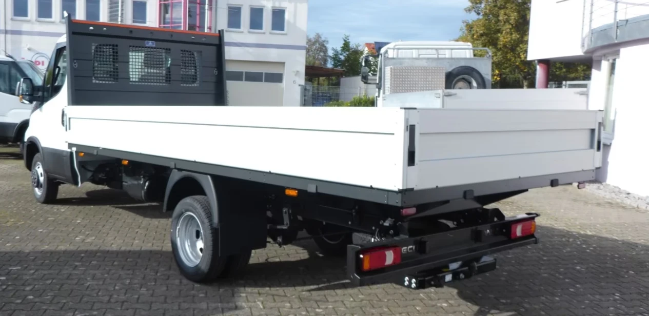 Iveco Daily 35C16 3.0 мотор/ЧИСТО НОВ/4.10 МЕЖДУОСИЕ/ПОДСИЛЕН - изображение 4