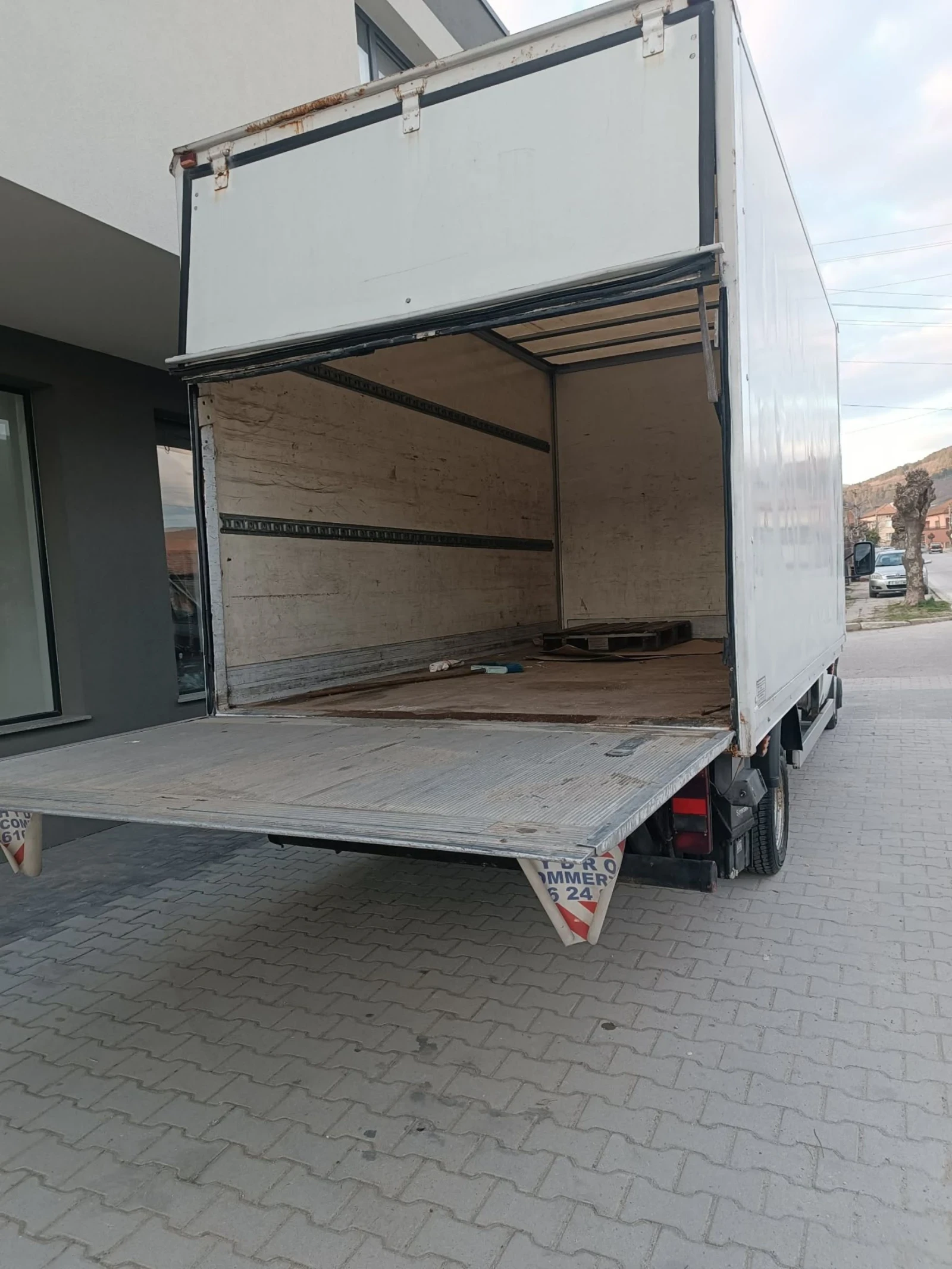 Mercedes-Benz Sprinter 413  - изображение 10