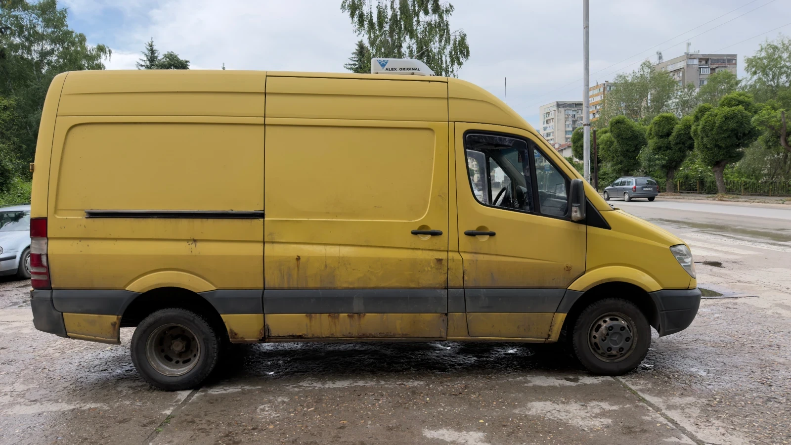 Mercedes-Benz Sprinter 513 2.2, снимка 13 - Бусове и автобуси - 54775581