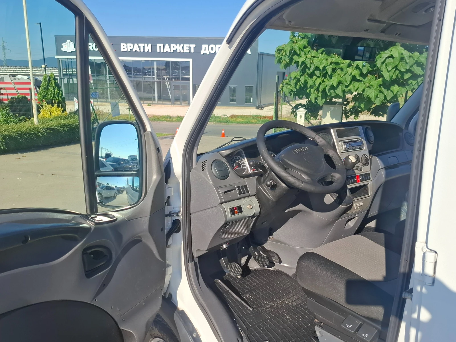 Iveco Daily До3.5т/6+ 1/Климатик, снимка 6 - Бусове и автобуси - 54814956