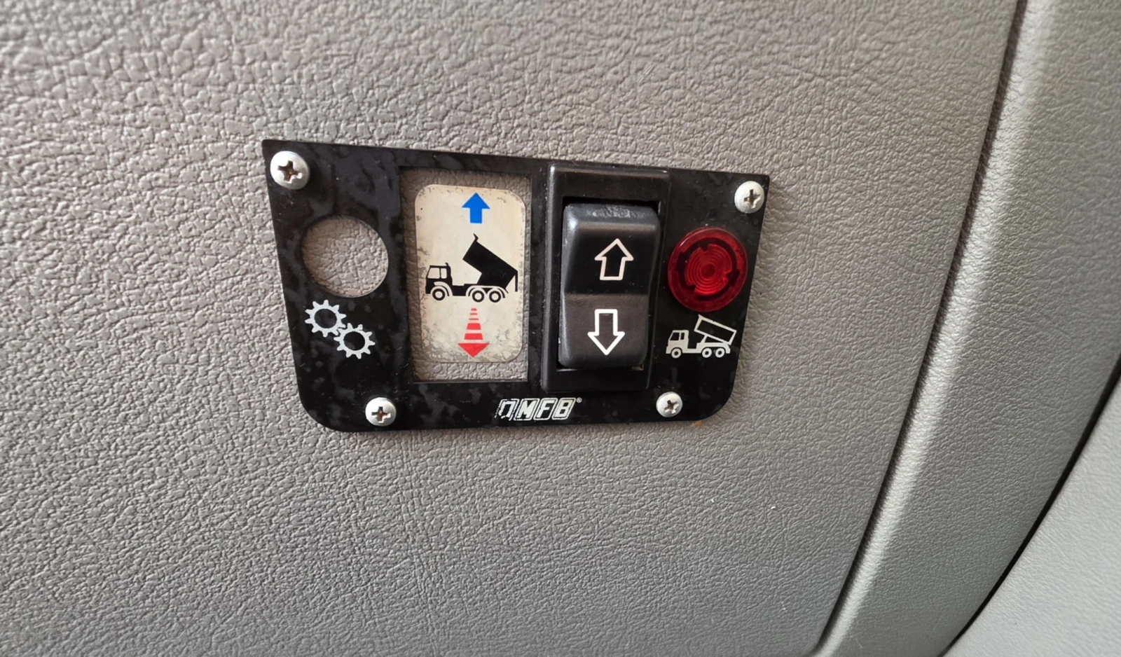 Renault Mascott 3.0dci 116кс до 3500кг, снимка 13 - Камиони - 53978735