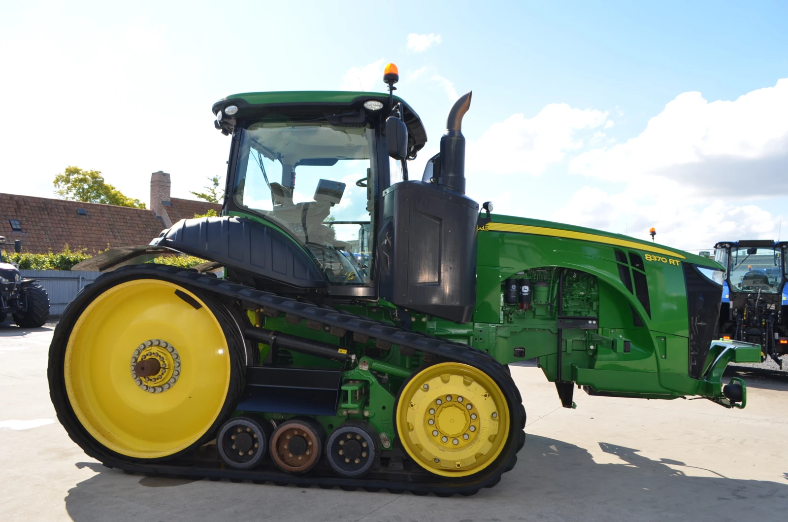 Трактор John Deere  8370RT - изображение 4