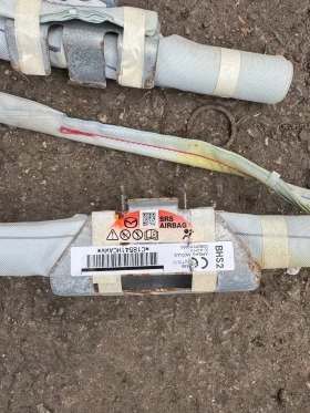 Mazda 3 2016г дясна завеса таван, снимка 3