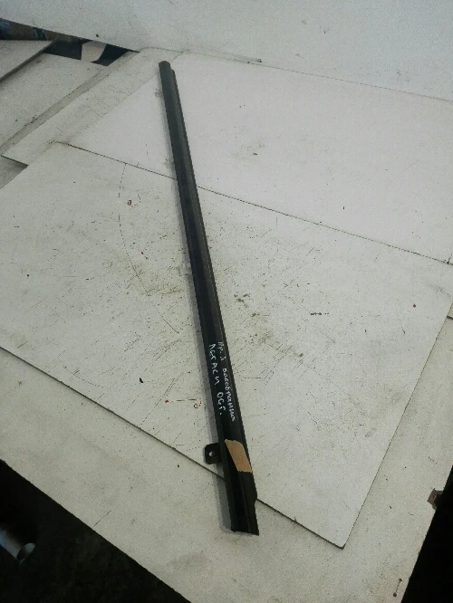 лайсна водобранна предна лява Субару Легаси