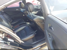 Mercedes-Benz CLS 55 AMG КОЖА* ПОДГРЕВ* ОБДУХВАНЕ* NAVI* LED* ШИБИДАХ* , снимка 7
