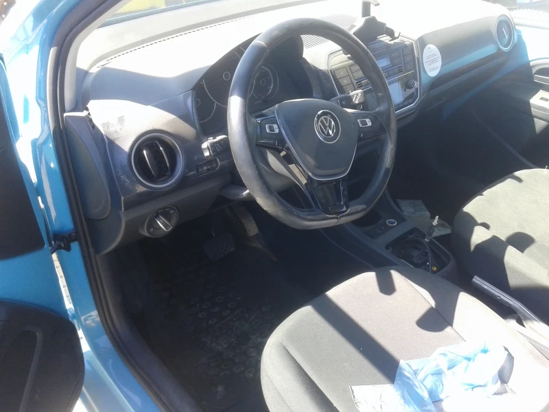 VW Up 1.0i, снимка 17 - Автомобили и джипове - 29404967