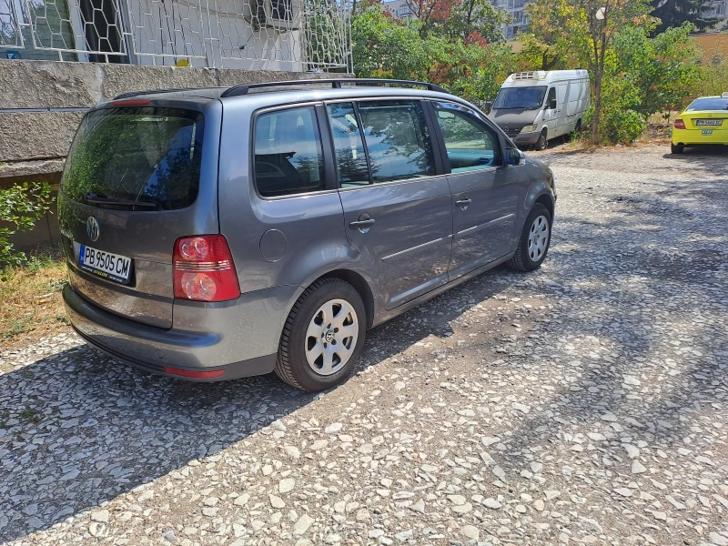 VW Touran, снимка 2 - Автомобили и джипове - 48430375