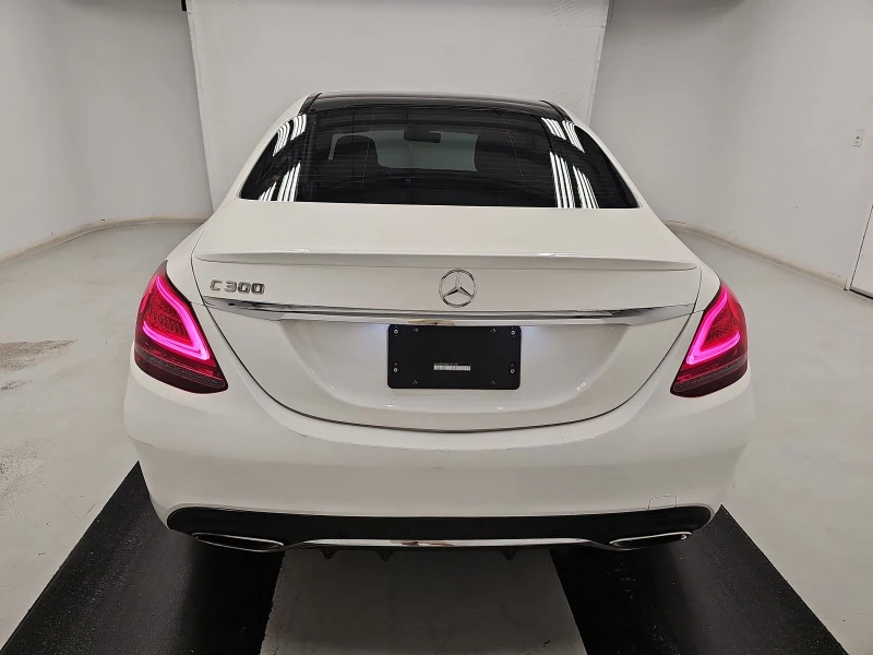 Mercedes-Benz C 300 AMG LINE* BURMESTER* KEYLESS GO* PANO* , снимка 5 - Автомобили и джипове - 49031261