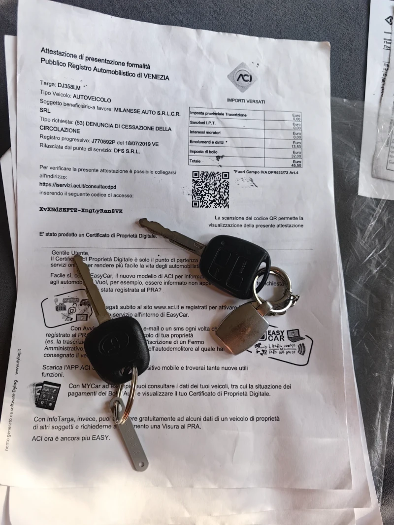 Toyota Yaris 1.3 , снимка 13 - Автомобили и джипове - 52648370