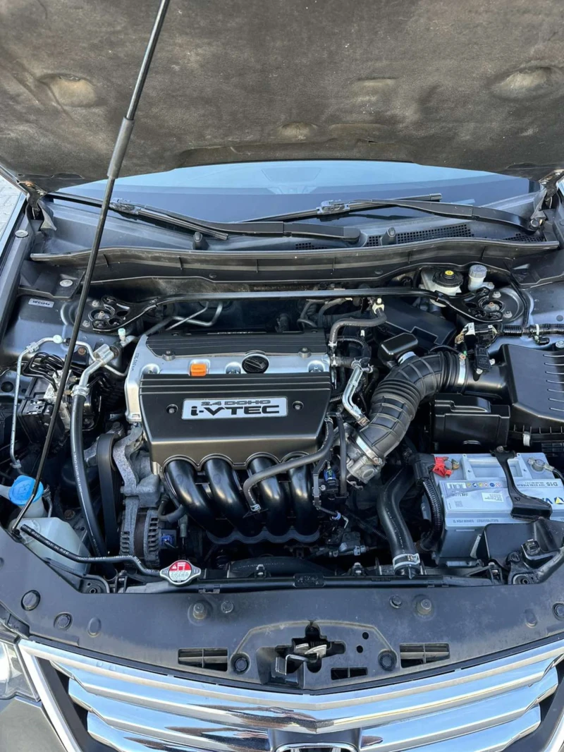 Honda Accord 2.4 I-VTEC, снимка 12 - Автомобили и джипове - 52389749