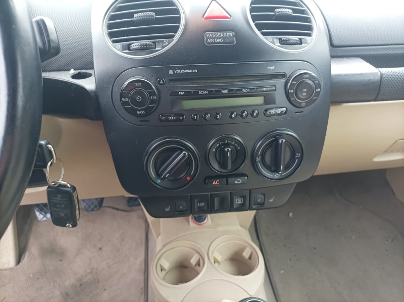 VW New beetle 1.9 TDI -105 KC/ ЛИЗИНГ , снимка 11 - Автомобили и джипове - 52582823