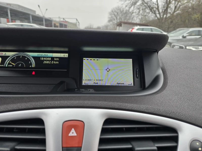 Renault Scenic X-Mod 1.5dci 110к.с Dinamique, снимка 16 - Автомобили и джипове - 52826202