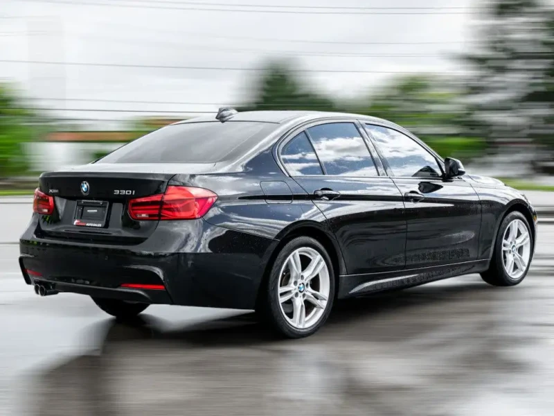 BMW 330 xDrive M Sport * CARFAX* ОПЦИЯ ЗА ФИНАНСИРАНЕ* , снимка 5 - Автомобили и джипове - 53210340