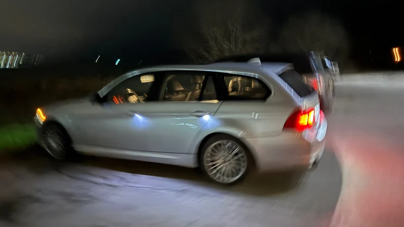 BMW 330 E91/ 3.0/ xDrive, снимка 15 - Автомобили и джипове - 53466289