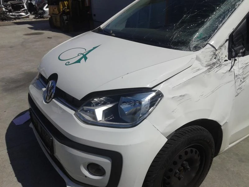 VW Up 1.0i, снимка 8 - Автомобили и джипове - 29404967