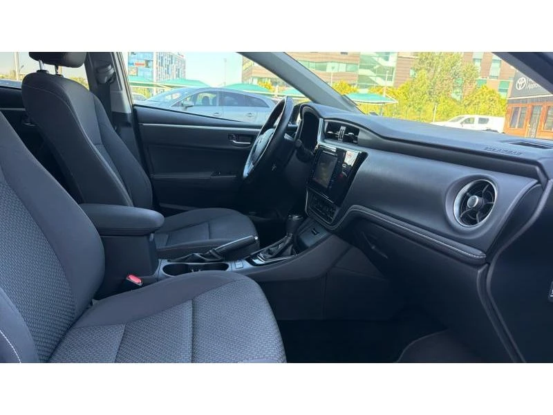 Toyota Corolla SDN 1.6P CVT ANNIVERSARY, снимка 6 - Автомобили и джипове - 56112729
